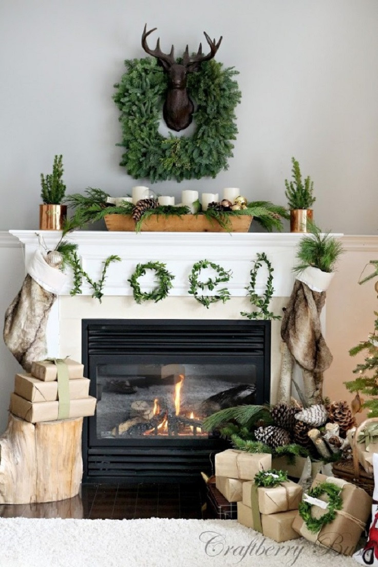 Christmas Fireplace Wreaths
 13 Wintry Christmas Fireplace Decorations to Celebrate The