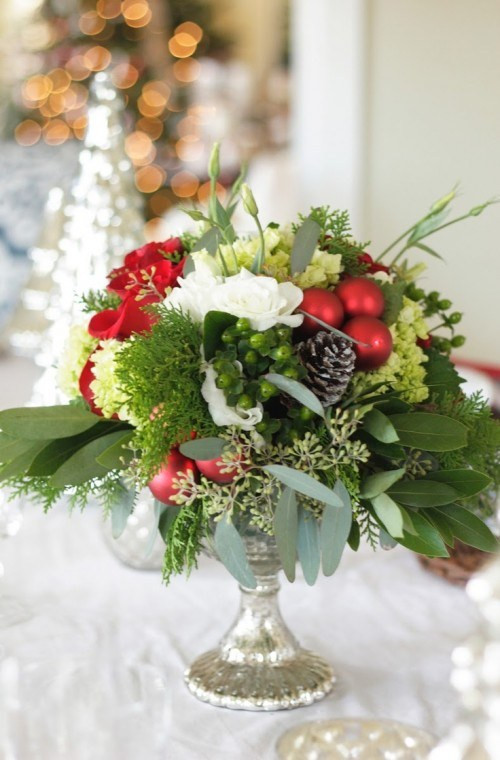 Christmas Flower Centerpieces
 20 Christmas Wedding Centerpiece Ideas • DIY Weddings Magazine