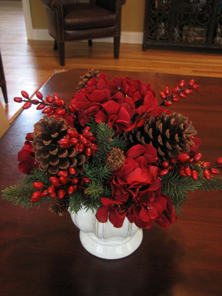 Christmas Flower Centerpieces
 1000 ideas about Rose Flower Arrangements on Pinterest