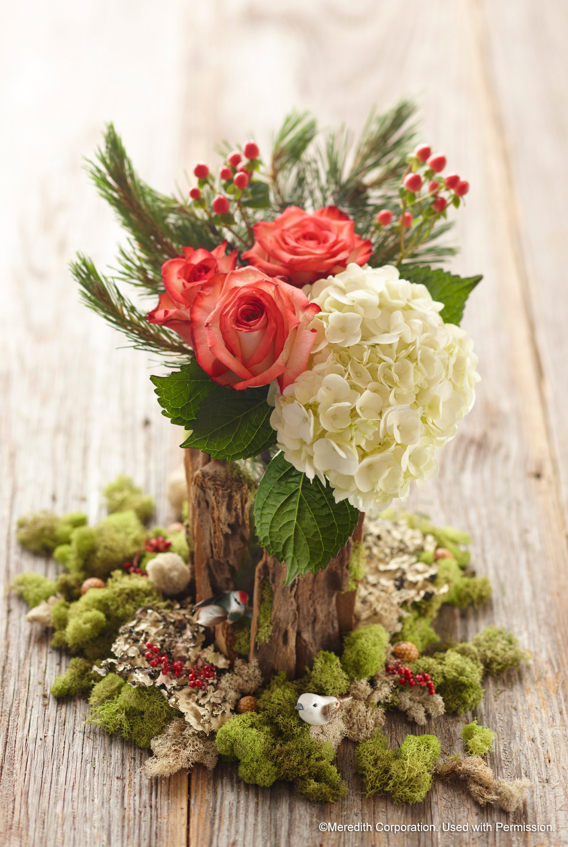 Christmas Flower Decorations
 Ten Unique Ways to Incorporate Floral Into Your Holiday