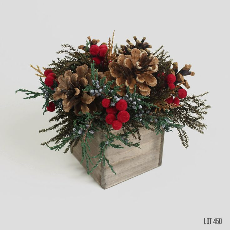 Christmas Flower Decorations
 Best 25 Christmas centerpieces ideas on Pinterest
