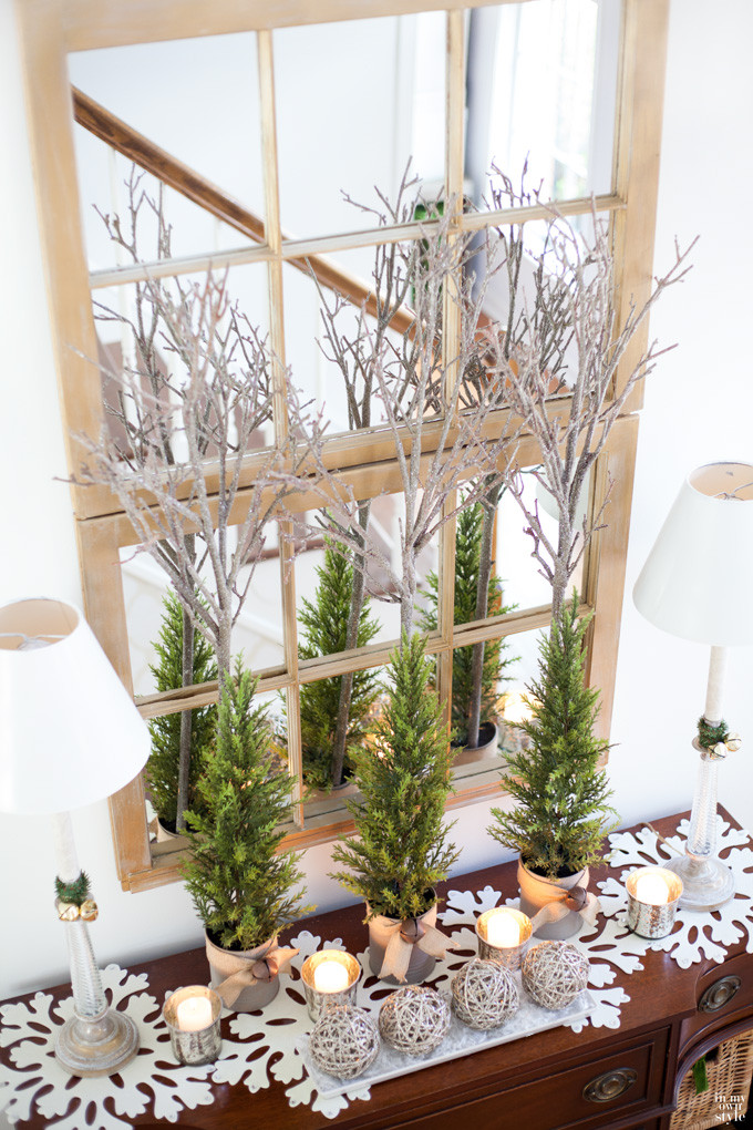 Christmas Foyer Decorating Ideas
 Christmas Decorating In My Foyer In My Own Style