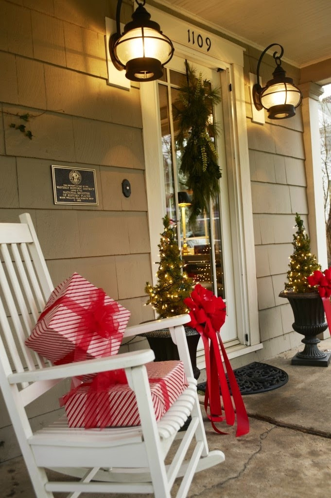 Christmas Front Porch Ideas
 Christmas Ideas 2013 Christmas Front Door Entry and Porch