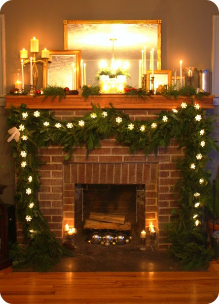 Christmas Garland For Fireplace Mantel
 The Metallic Frosty Christmas Mantel