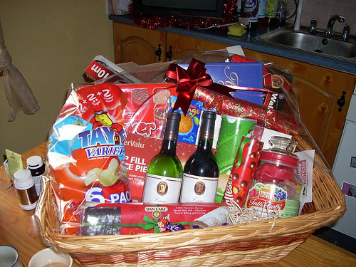 Christmas Gift Basket Ideas For Couples
 DIY Easy Homemade Christmas Gift Ideas