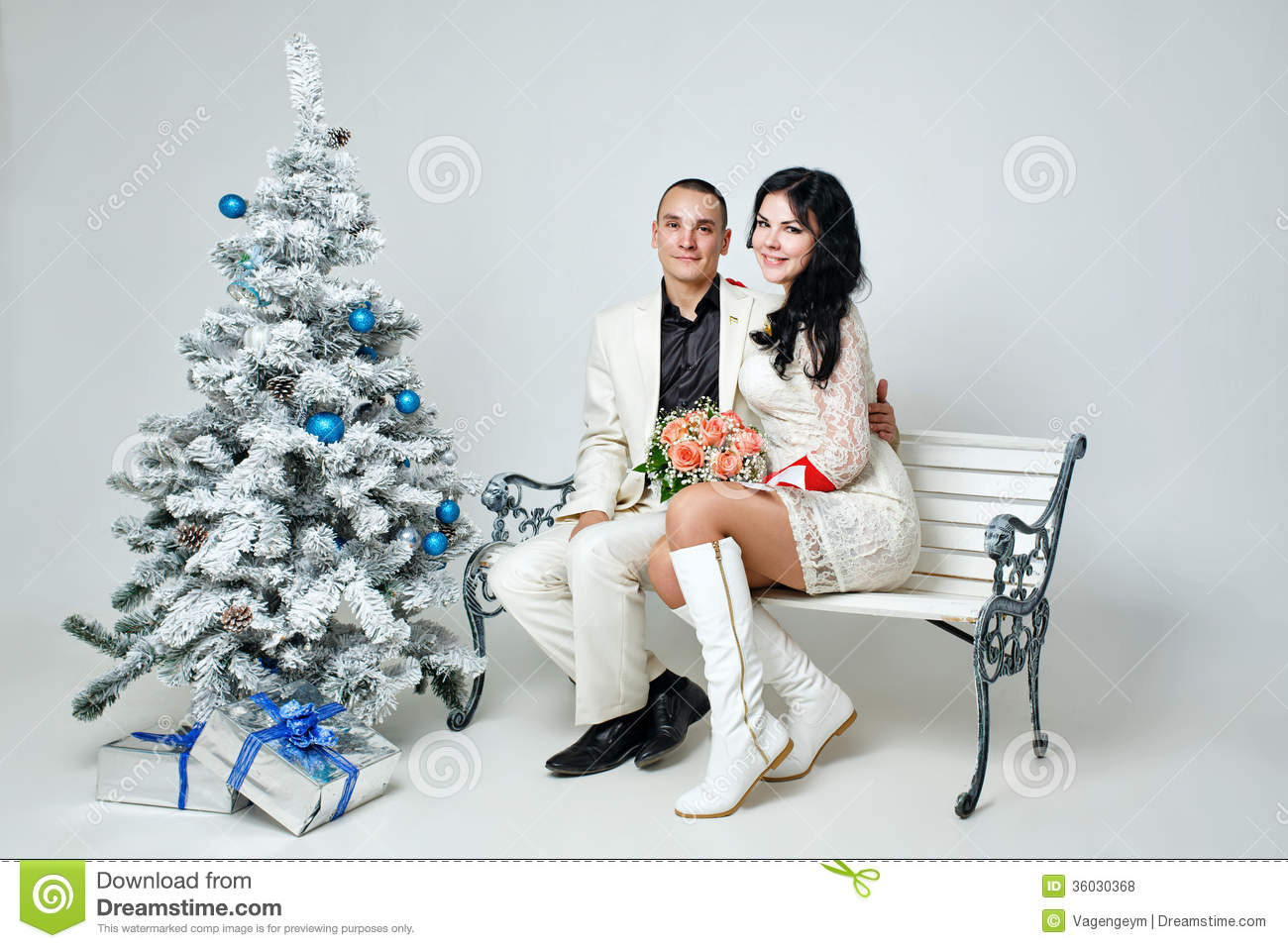 Christmas Gift Ideas For Young Couples
 Couple And Christmas Royalty Free Stock s Image