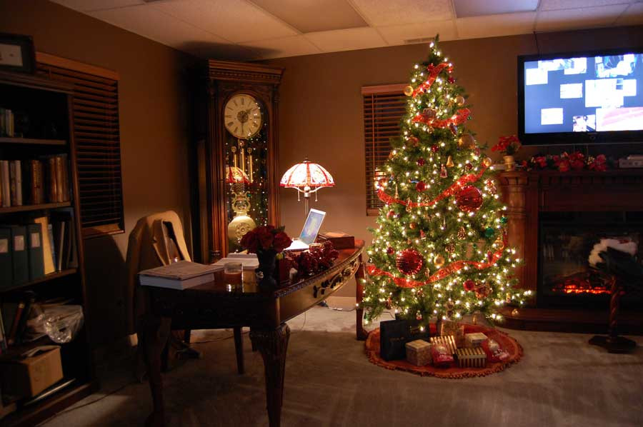 Christmas Home Decor
 modern house The Best Christmas Decorations Ideas For