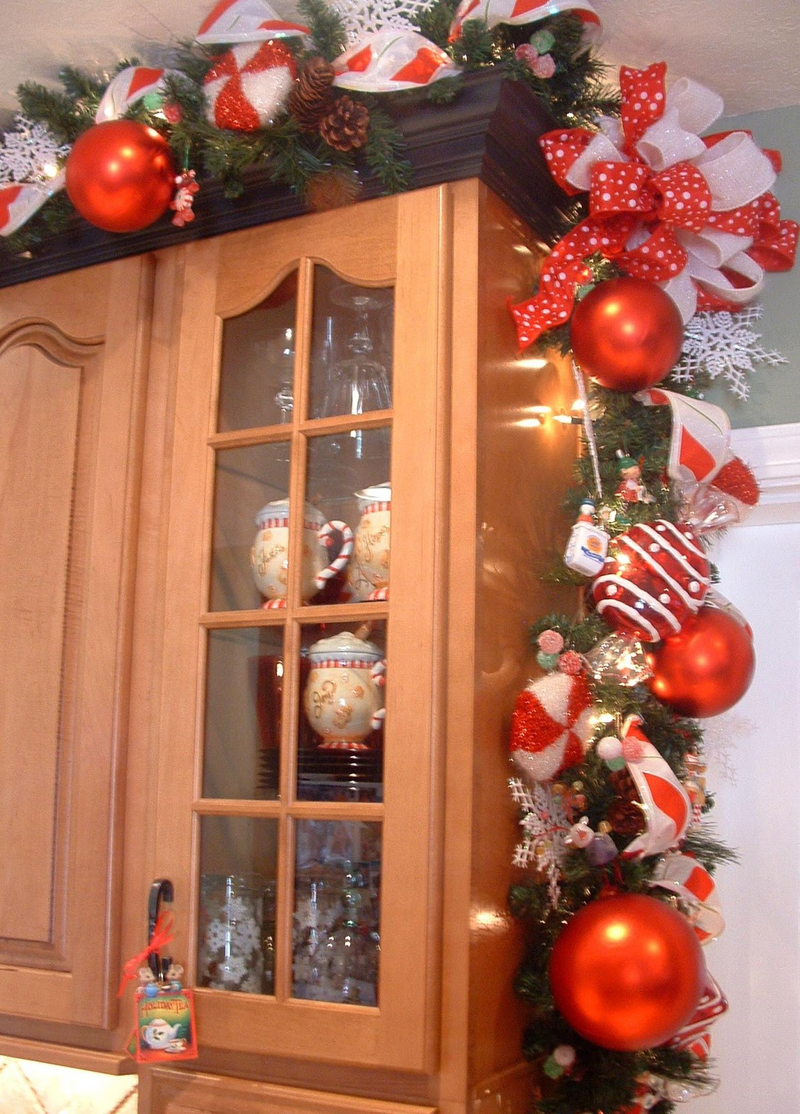 Christmas Kitchen Decorating Ideas
 house of decor Christmas Décor for the Kitchen
