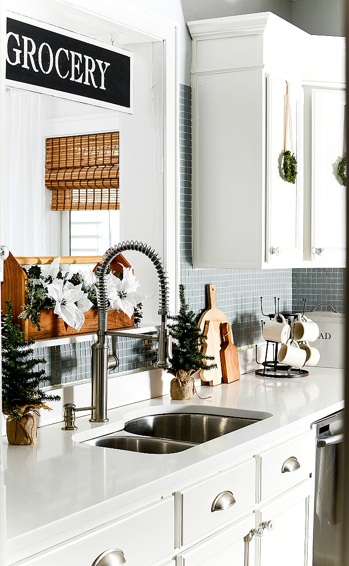 Christmas Kitchen Decorating Ideas
 Christmas in the Kitchen with Mini Wreaths It All