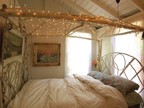 Christmas Light Bedroom Decor
 Delightful Ways to Use Christmas Lights All Year Long