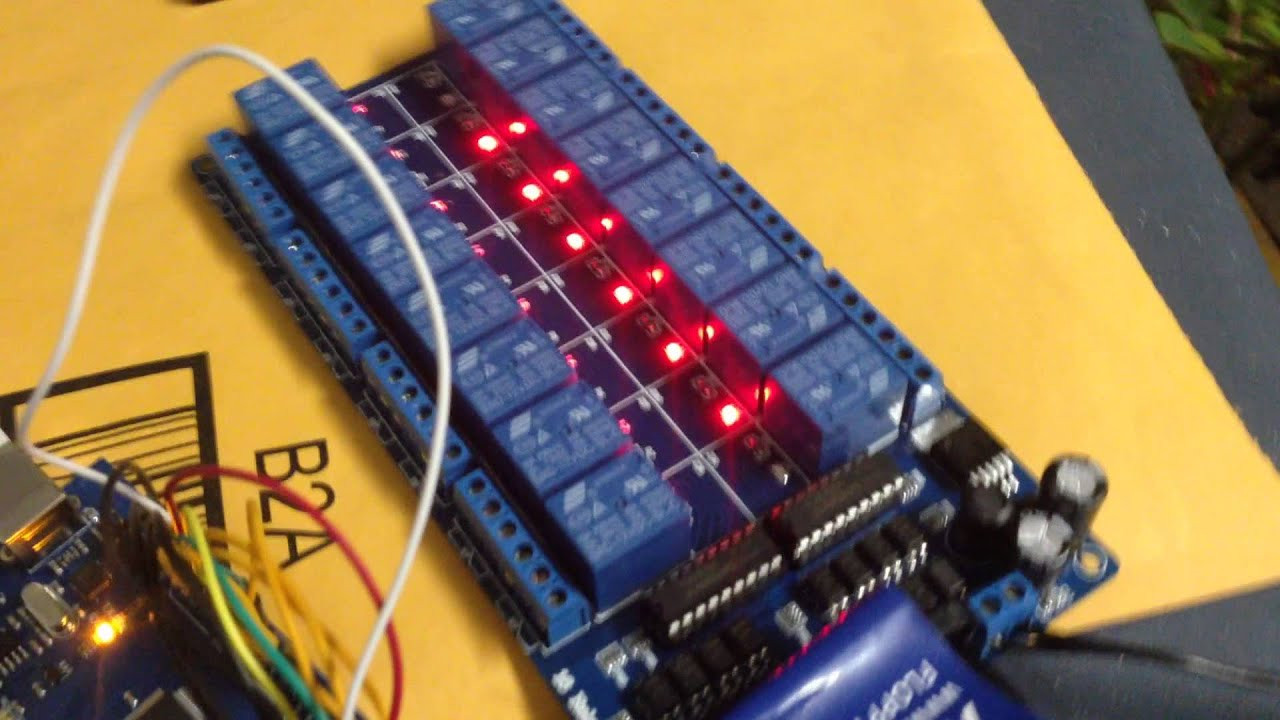 Christmas Light Controller DIY
 Arduino Vixen Christmas Light