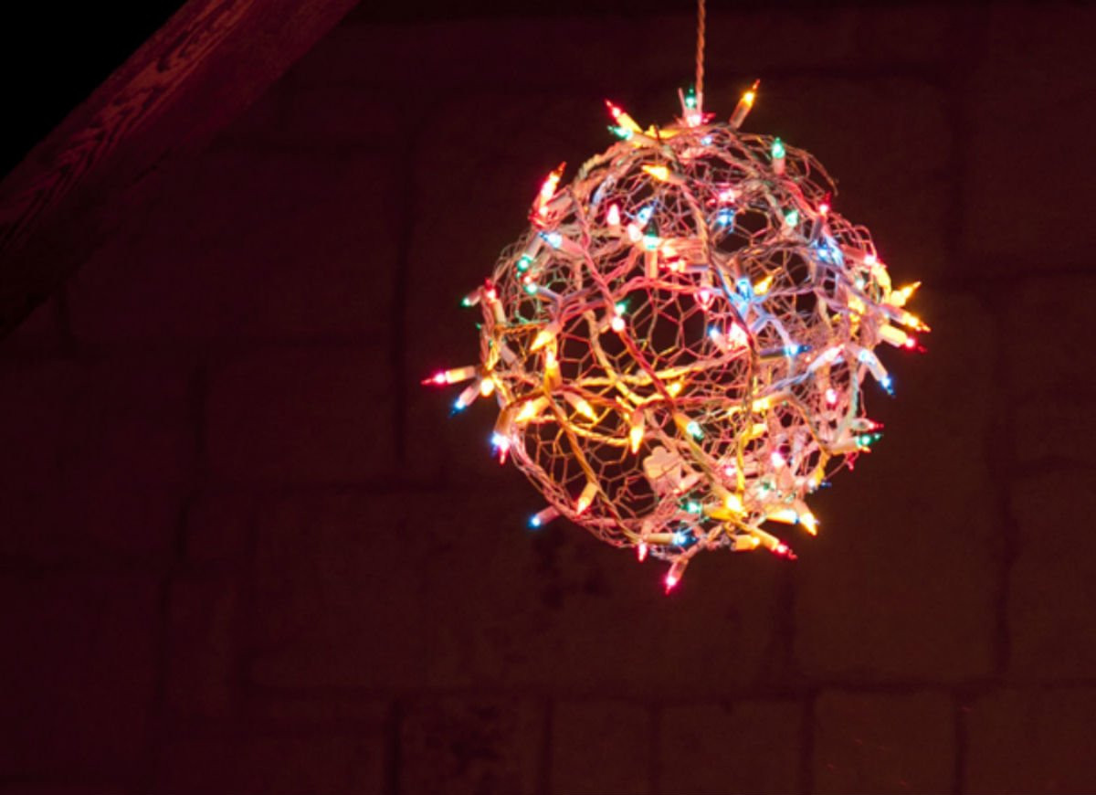 Christmas Light Spheres Outdoor
 DIY Christmas Light Ball DIY Christmas Decorations 10