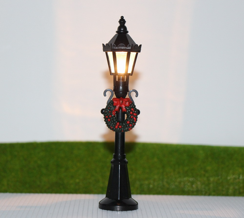 Christmas Lighted Lamp Post
 LYC03 10pcs Model Railway Christmas Lamp Post Street