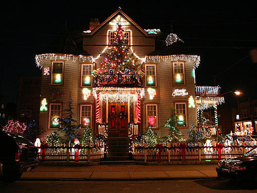 Christmas Lighting Decorating Ideas
 Top 10 Biggest Outdoor Christmas Lights House Decorations