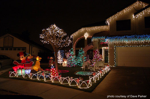 Christmas Lighting Decorating Ideas
 Outdoor Christmas Light Decorating Ideas to Brighten the