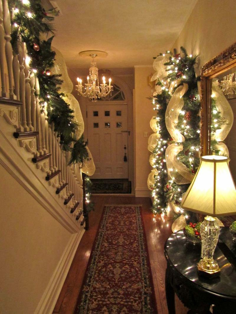 Christmas Lights Home Decor
 Christmas Staircase Decorations Ideas for This Year