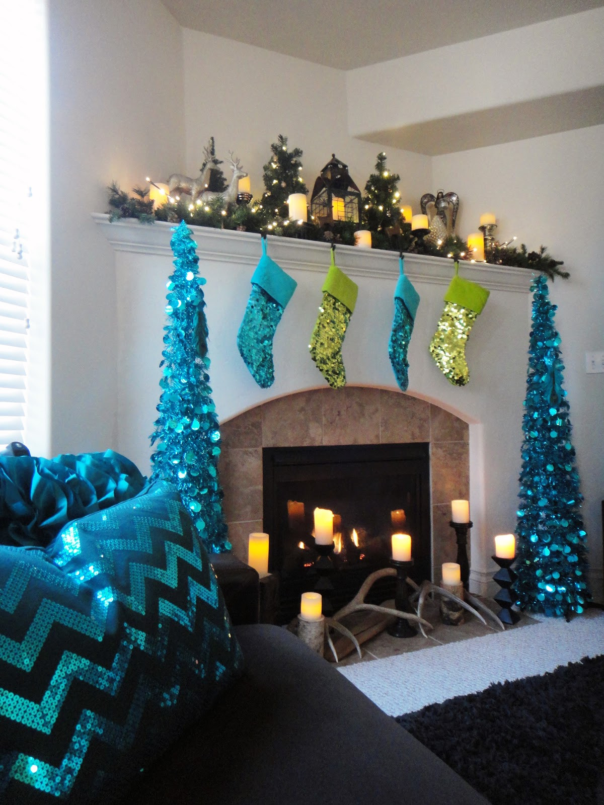 Christmas Lights Home Decor
 Worth Pinning Sparkling Holiday Decor
