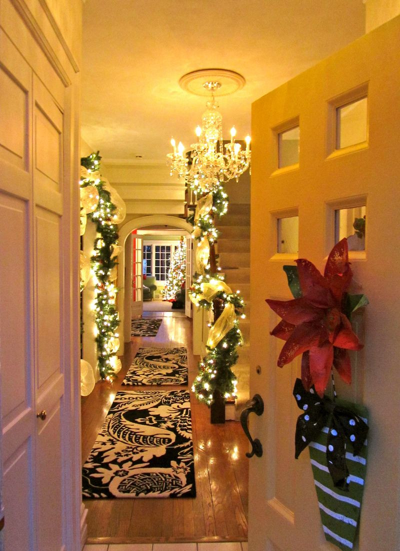 Christmas Lights Home Decor
 10 Cozy Homes You’ll Want to Snuggle in This Winter