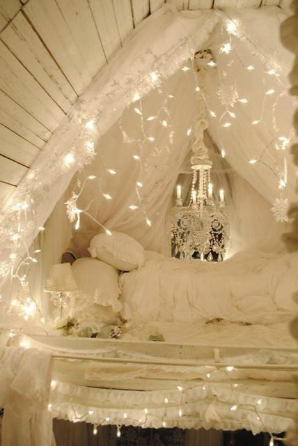 Christmas Lights In Bedroom Ideas
 Guest Post Christmas in July Reuse Christmas Decor All