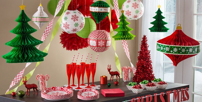 Christmas Party Decoration Ideas
 Hanging Christmas Decorations Garlands & Tinsel