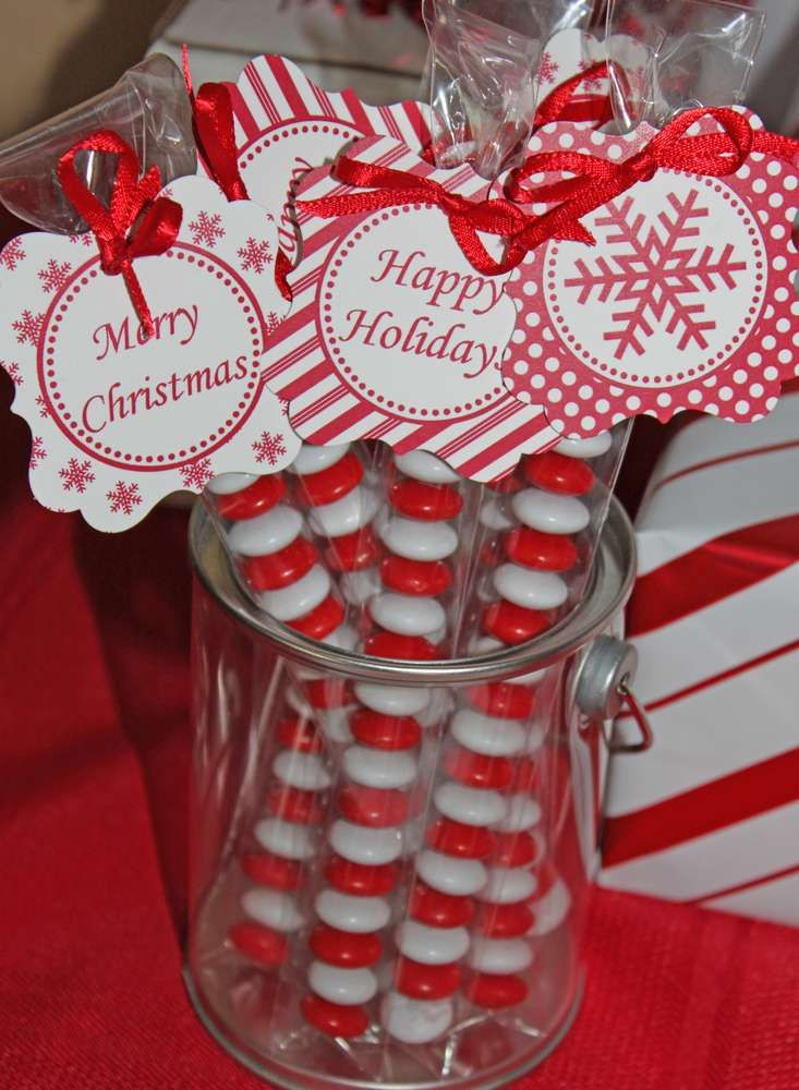 Christmas Party Favor Ideas
 1000 ideas about Candy Party Favors on Pinterest