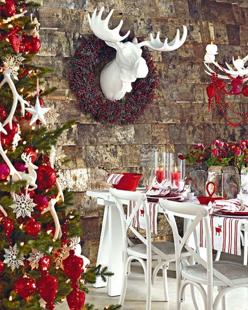 Christmas Party Table Decoration Ideas
 23 Christmas Party Decorations That Are Never Naughty