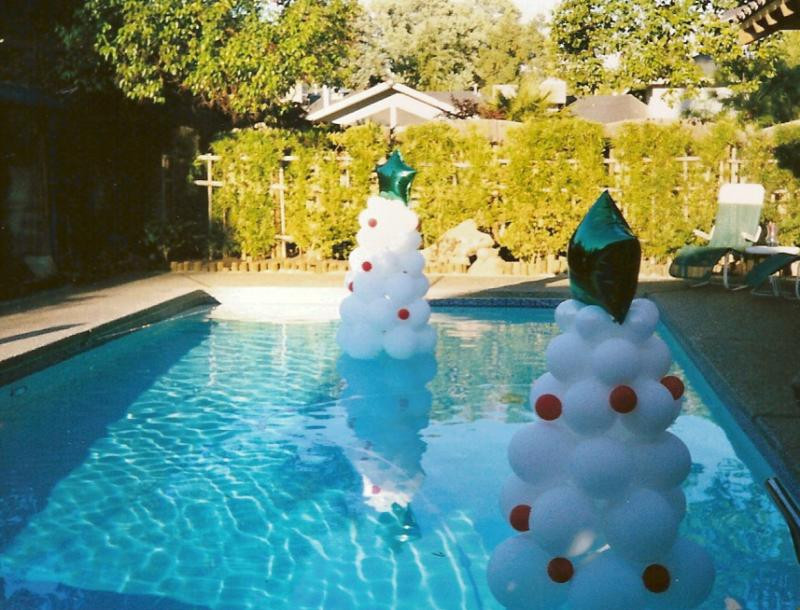 Christmas Pool Floats
 Balloon Decor of Central California CHRISTMAS