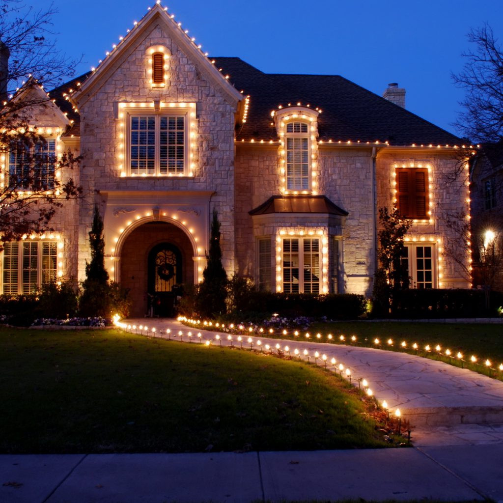Christmas Porch Lights
 Magical Outdoor Christmas Lighting Ideas That Will Take