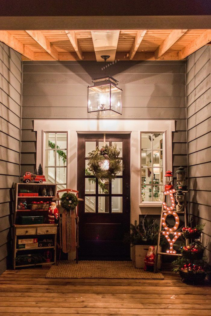 Christmas Porch Lights
 1000 ideas about Christmas Front Porches on Pinterest