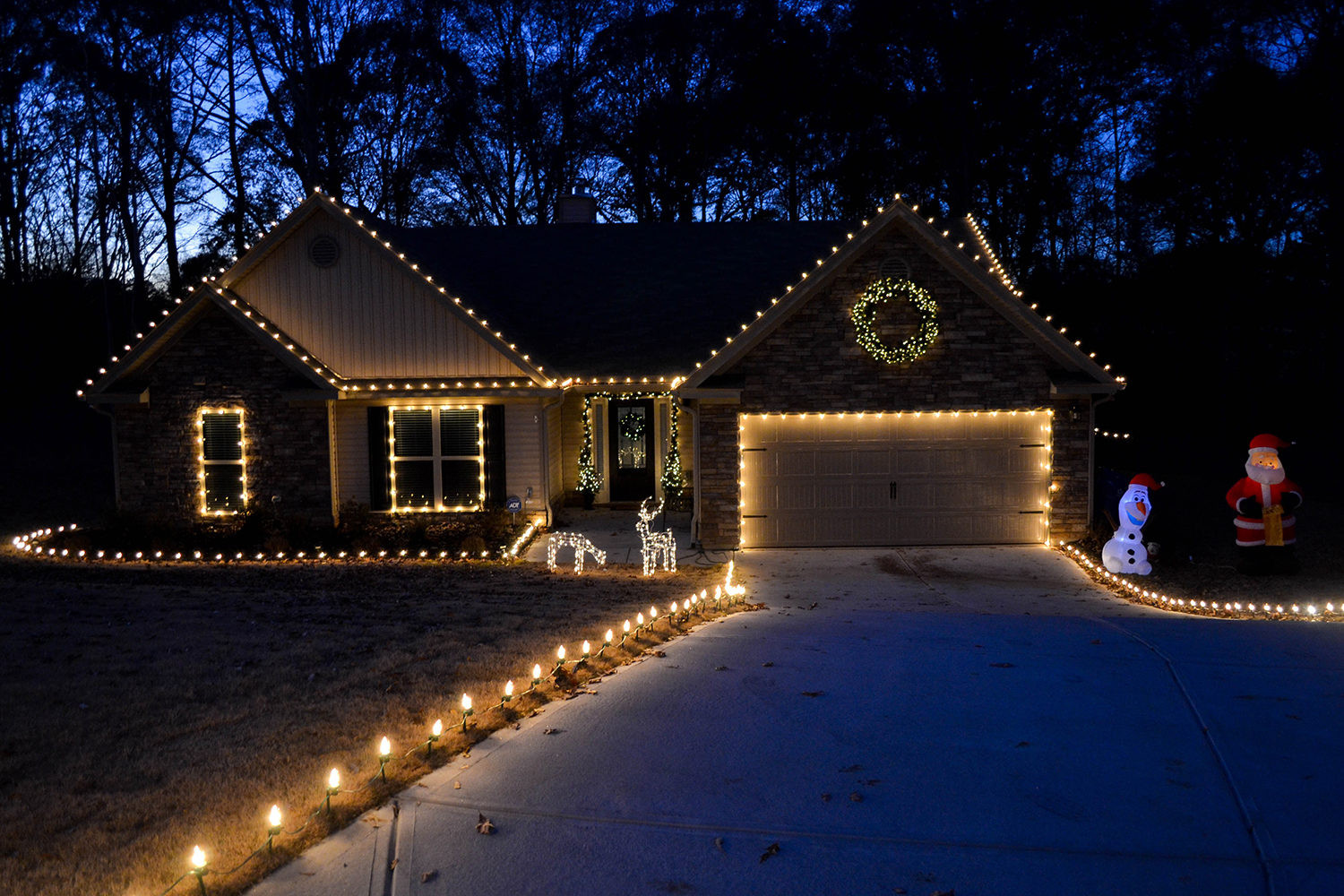 Christmas Porch Lights
 Outdoor Christmas Decorating Ideas Yard Envy