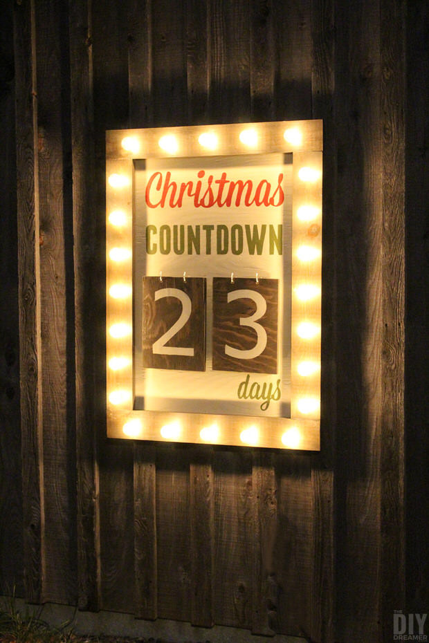 Christmas Signs DIY
 DIY Holiday Signs for the Front Porch