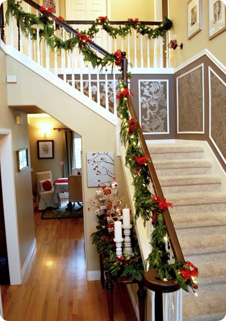 Christmas Staircase Decorating
 40 Festive Christmas Banister Decorations Ideas All