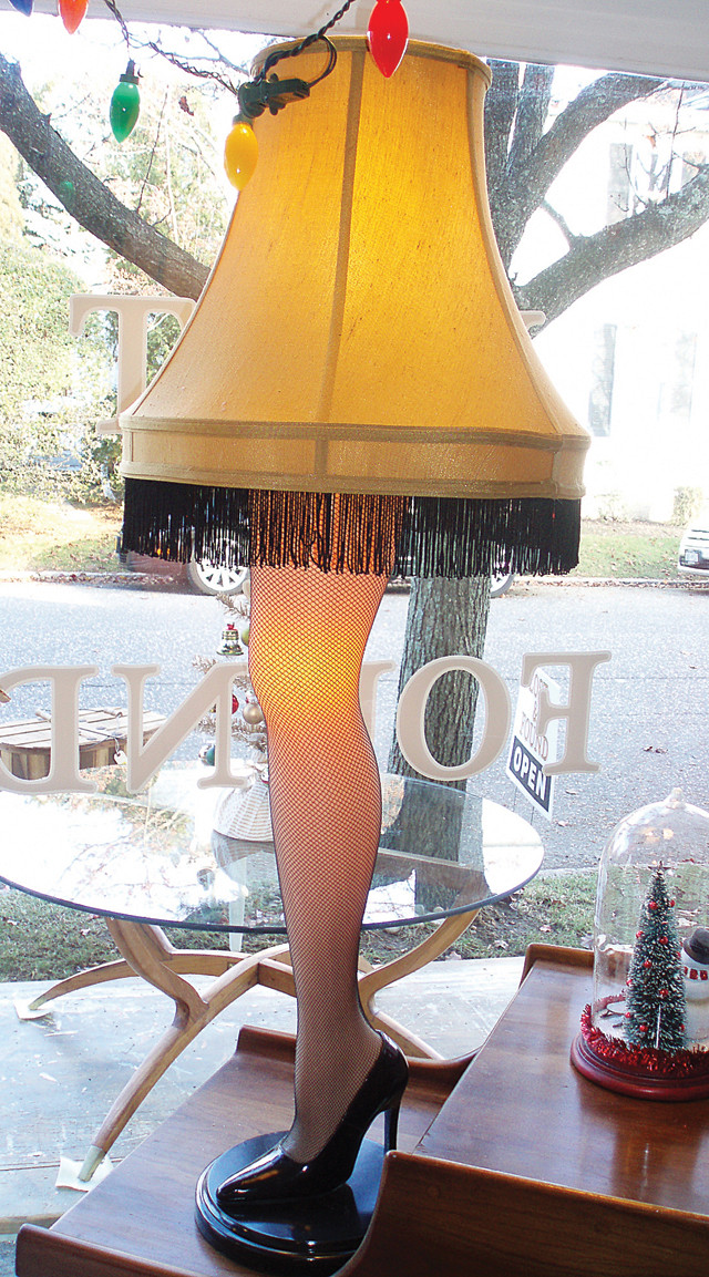 Christmas Story Lamp For Sale
 Have yourself a very retro Christmas