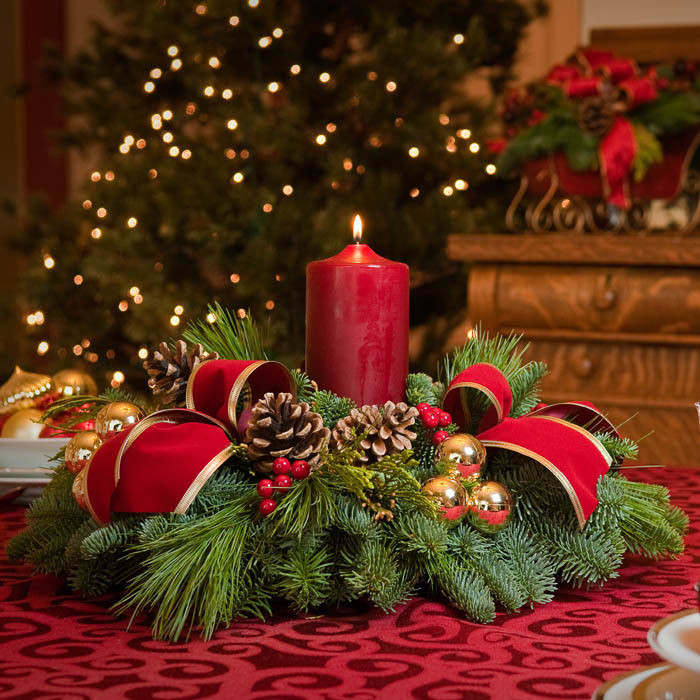 Christmas Table Centerpiece Ideas
 Stunning Indoor Christmas Candle Inspirations For