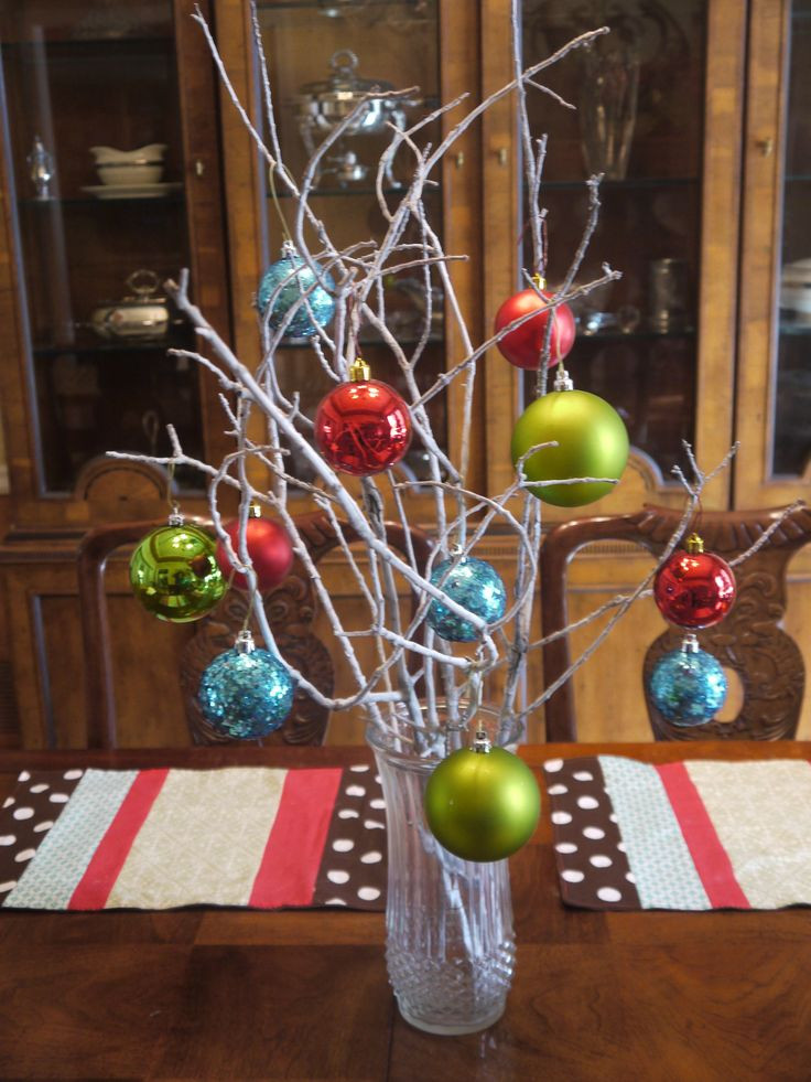 Christmas Table Decorations To Make
 25 best ideas about Christmas table centerpieces on