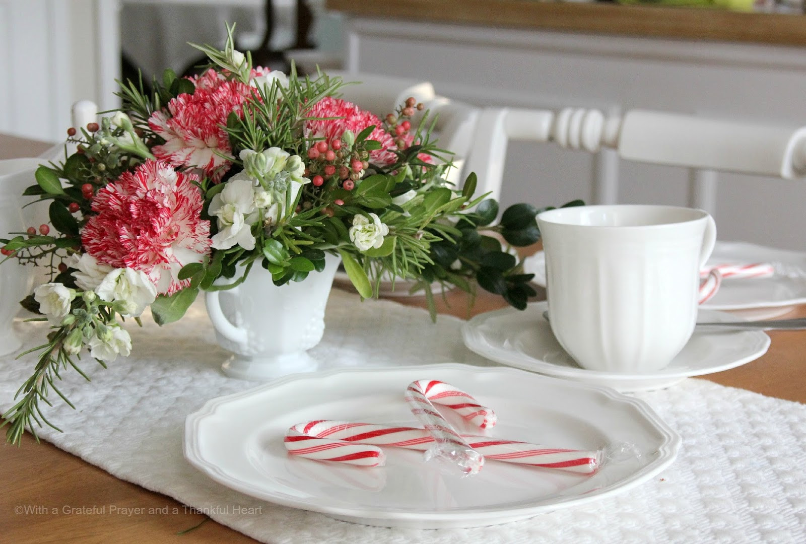 Christmas Table Flower Arrangements
 How to Make a Floral Christmas Centerpiece