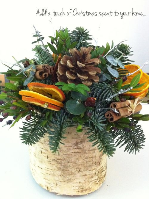 Christmas Table Flower Arrangements
 Best 25 Christmas arrangements ideas on Pinterest