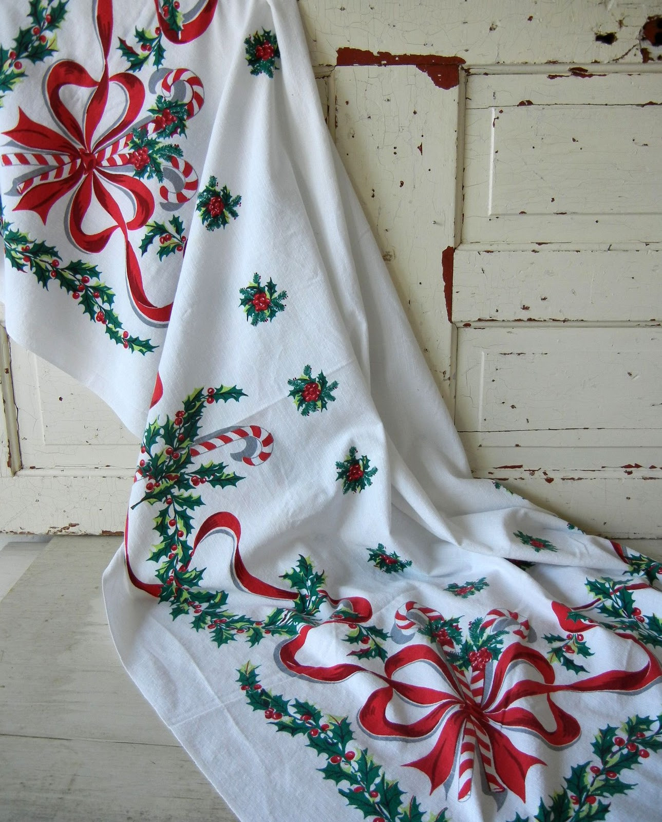 Christmas Table Linens
 Into Vintage A Vintage Christmas Tablecloth Giveaway