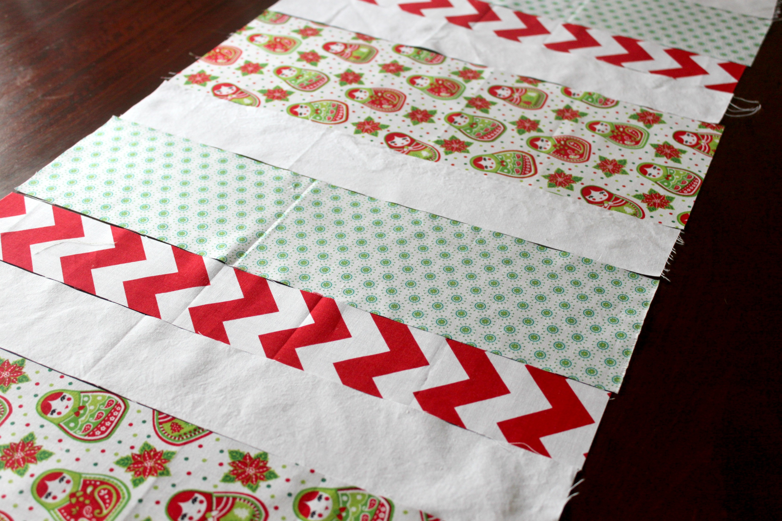 Christmas Table Runner
 Candy Stripe Christmas Table Runner Tutorial Sew Delicious