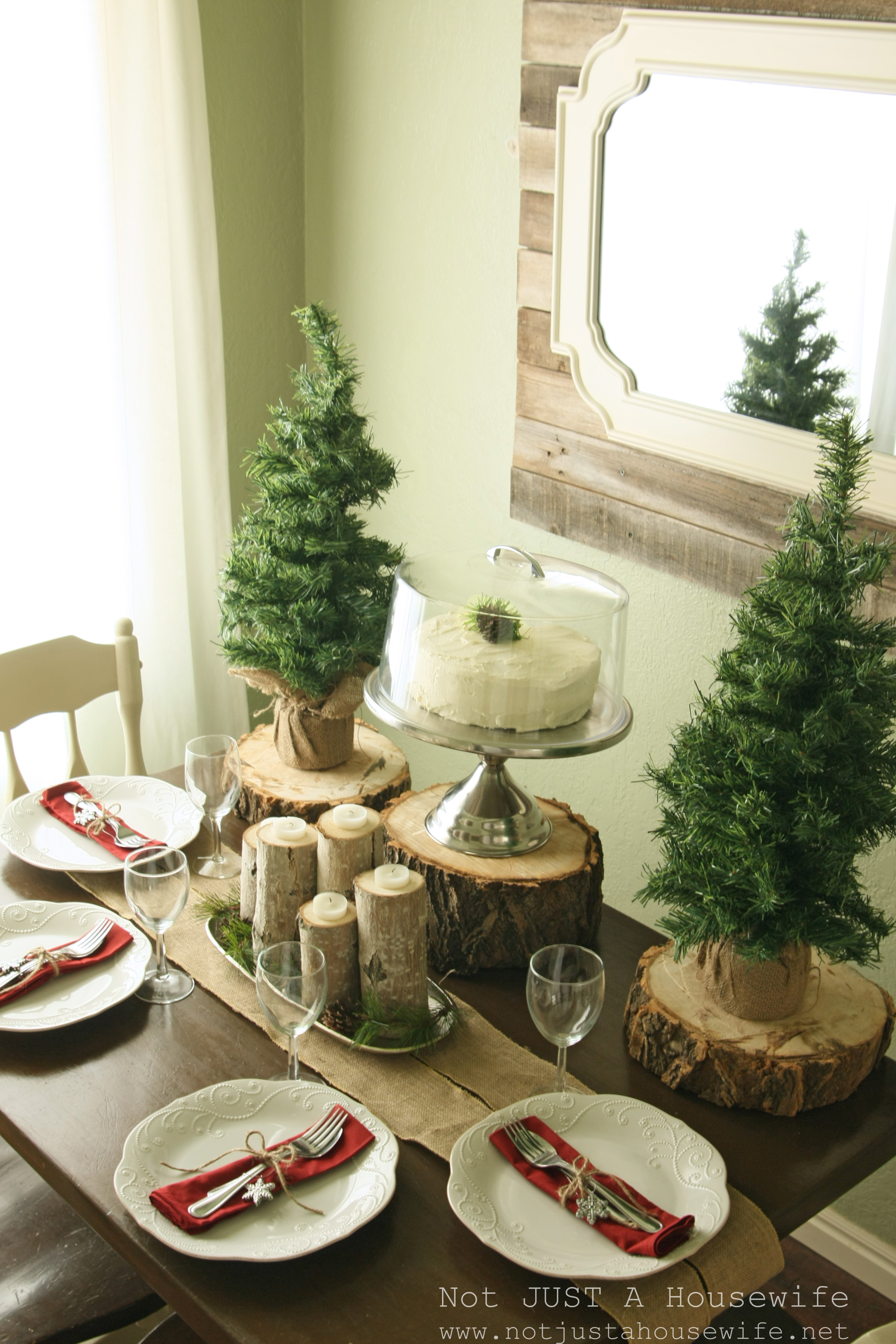Christmas Table Setting
 Holiday Tablescapes Thanksgiving &Christmas