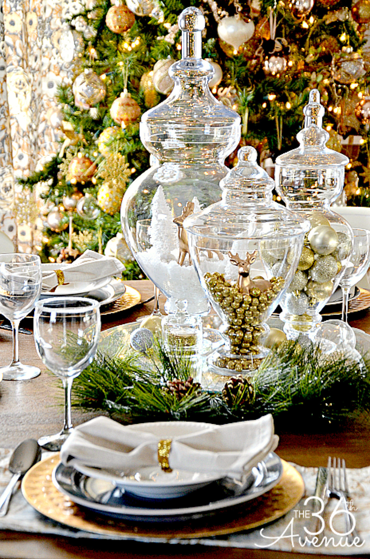 Christmas Table Settings
 Transform Your Tablescape With These 20 Festive Settings