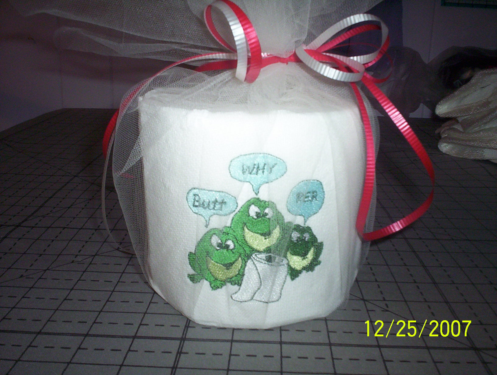 Christmas Toilet Paper Embroidery Designs
 Free Embroidery Designs Cute Embroidery Designs