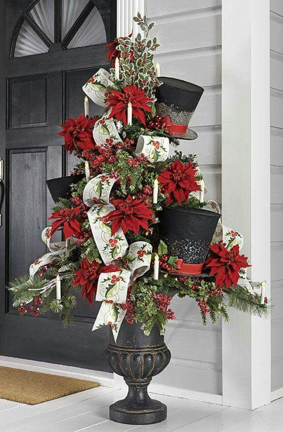Christmas Topiary Outdoor
 Best 25 Christmas topiary ideas on Pinterest