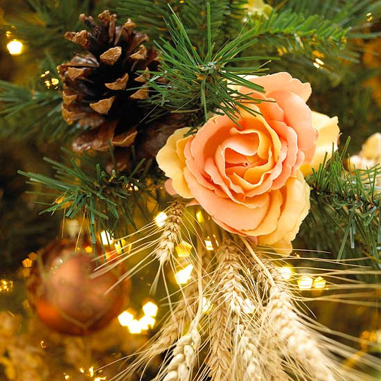 Christmas Tree Flower Decorations
 25 great ideas how to create the prettiest Christmas tree