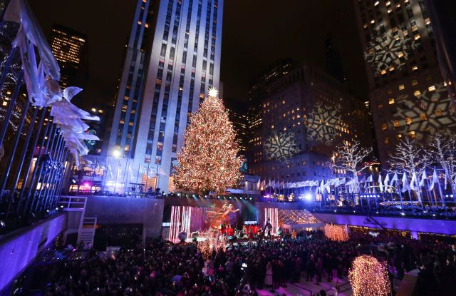 Christmas Tree Lighting 2019 Nyc
 Swarovski Toasts Rockefeller Center Tree Lighting — Away