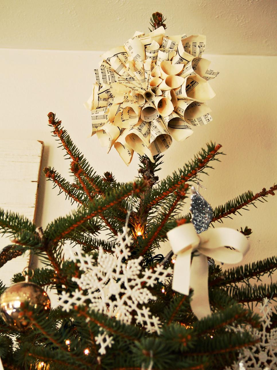 Christmas Tree Topper DIY
 8 Beautifully Unusual Christmas Tree Topper Ideas