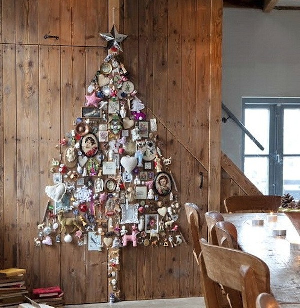Christmas Tree Wall Decor
 Creative Ideas for Space Saving Christmas Trees for your Home