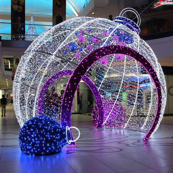 Commercial Outdoor Christmas Decorations
 1000 ideas about mercial Christmas Decorations on