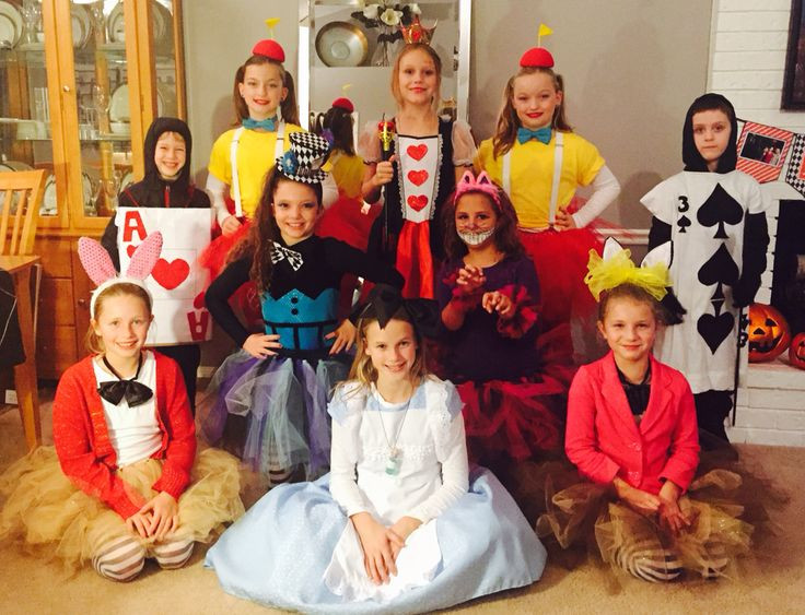 Company Halloween Party Ideas
 Alice In Wonderland Group theme for trick or treating