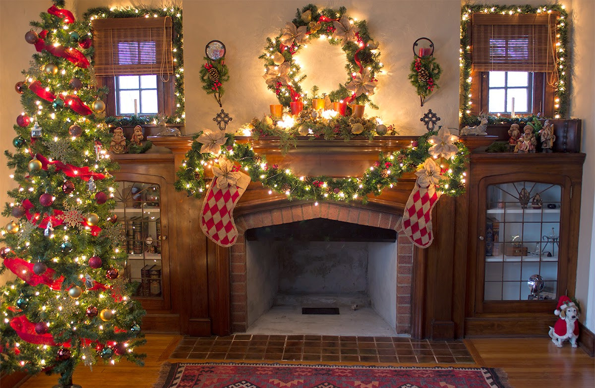 Cozy Christmas Fireplace
 Catherine Holman Folk Art Cozy Cottage Christmas